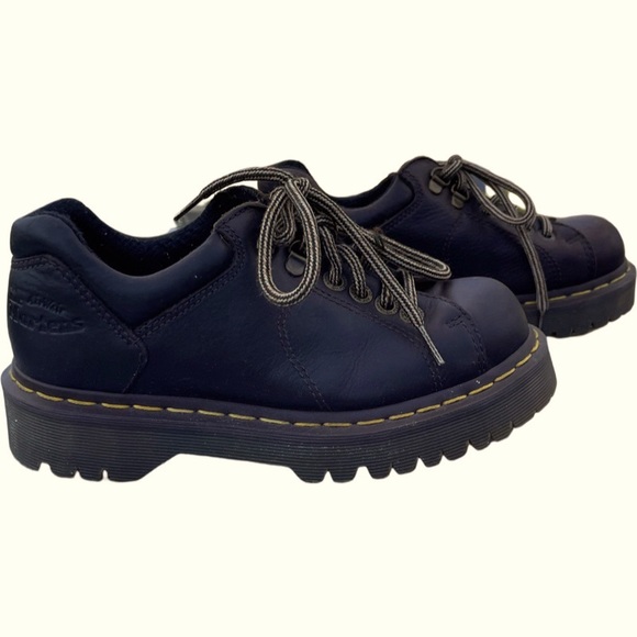 Dr. Martens Shoes - Vintage Y2K Dr. Marten Chunky Platform Oxfords Mens Sz. 6 Women’s Sz. 7 EUC
